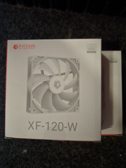 14693307-CcZBB.jpg