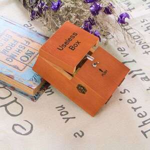 Бесполезная коробка UselessBox