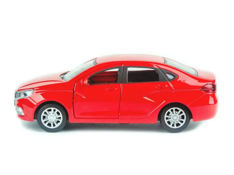 Машинка "LADA VESTA" масштабная модель 1:36 (с картой OZON)