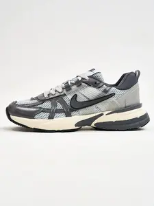 Кроссовки nike v2k (вероятно, не оригинал)